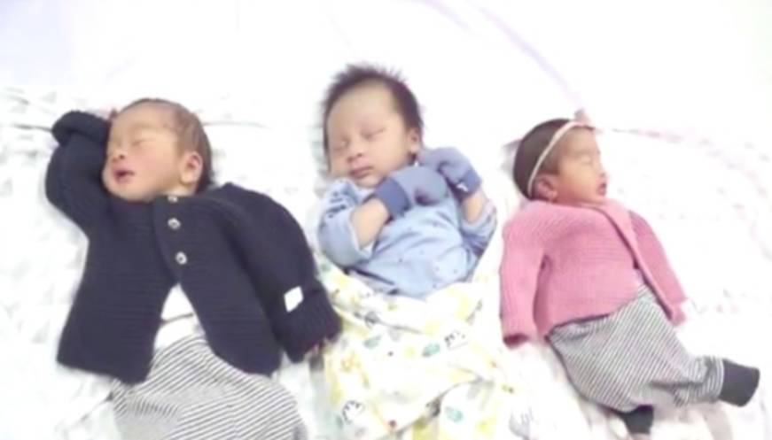 Baim Pamer Bisa Bedong Anak Saat Lihat Bayi Kembar Adik Raffi Ahmad 