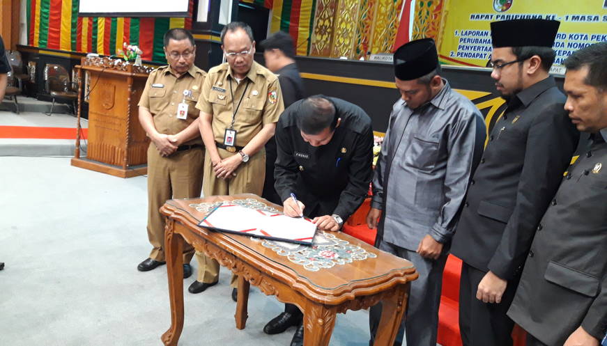 Wako Pekanbaru Siap Tindaklanjuti Rekomendasi DPRD Kota Terkait Ranperda Penyertaan Modal 