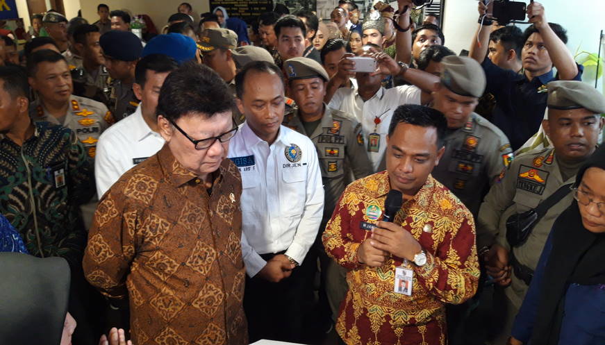 Menpan RB Meninjau Layanan Dukcapil dan MPP Pekanbaru 