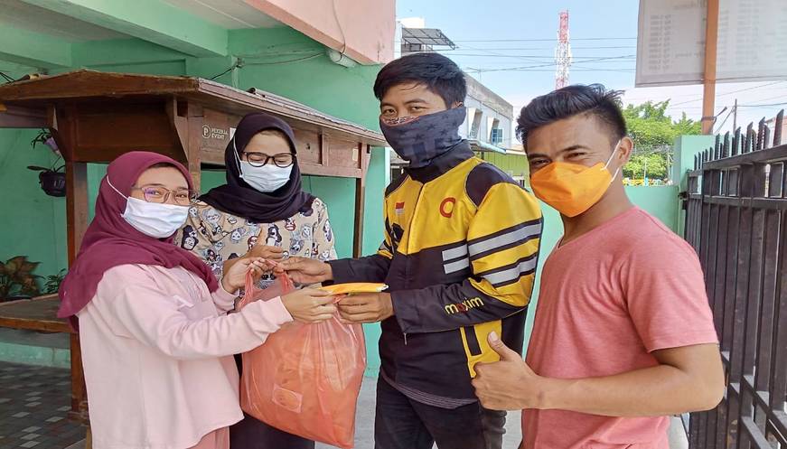 Pengantaran Makin Mudah, Rempeyek Novita Gandeng Maxim 