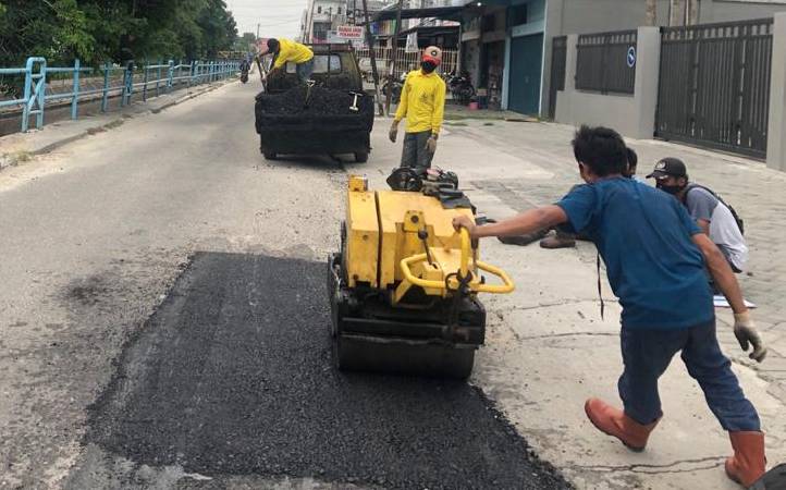  Dinas PUPR Kota Pekanbaru Mulai Lakukan Tambal Sulam Jalan 