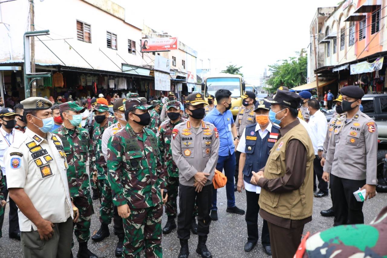 Wako Pekanbaru Dialog dengan Panglima TNI dan Kapolri di Sela Peninjauan New Normal Life 