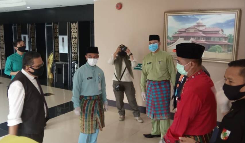 Tim Gugus Tugas Kota Pekanbaru Tinjau Kesiapan Protokol Kesehatan di Tempat Usaha 