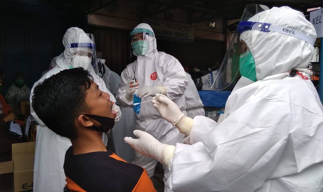 254 Orang Jalani Swab Test di Pasar Agus Salim Kota Pekanbaru