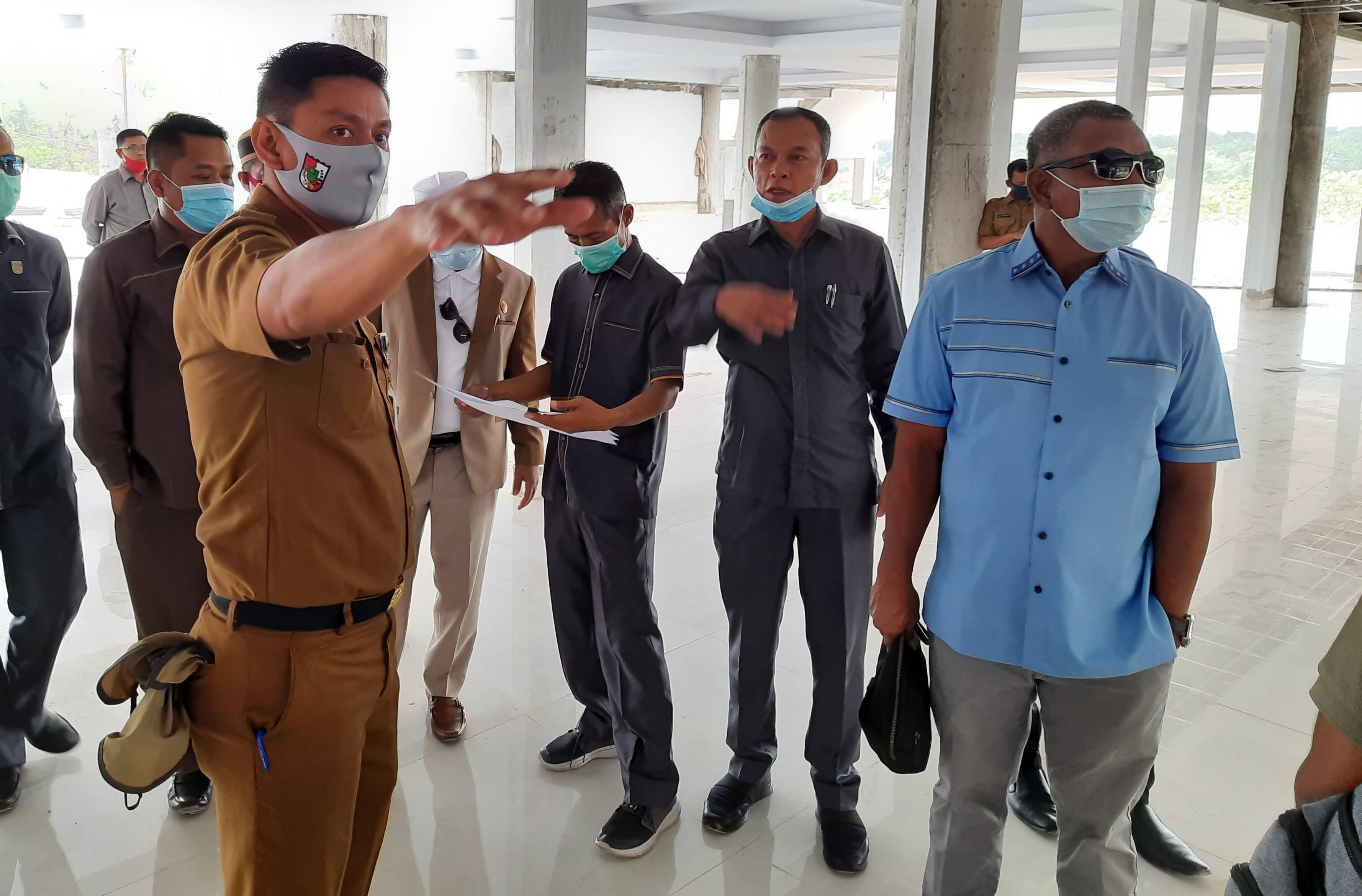 Komisi IV DPRD Kota Pekanbaru Dapati Pekerja Proyek di Islamic Centre Tanpa Helm Safety