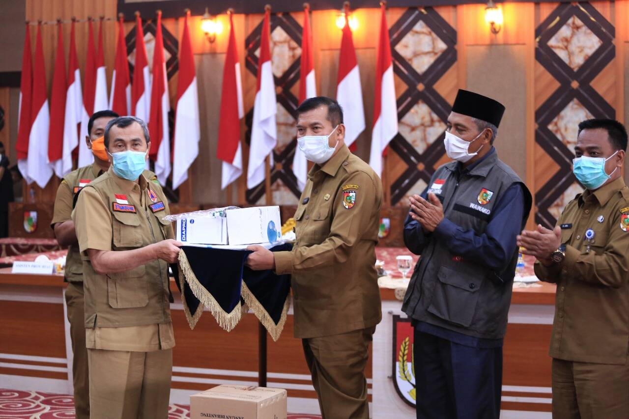 Pemko Pekanbaru Dapat Bantuan Obat-Obatan Penanganan Covid-19