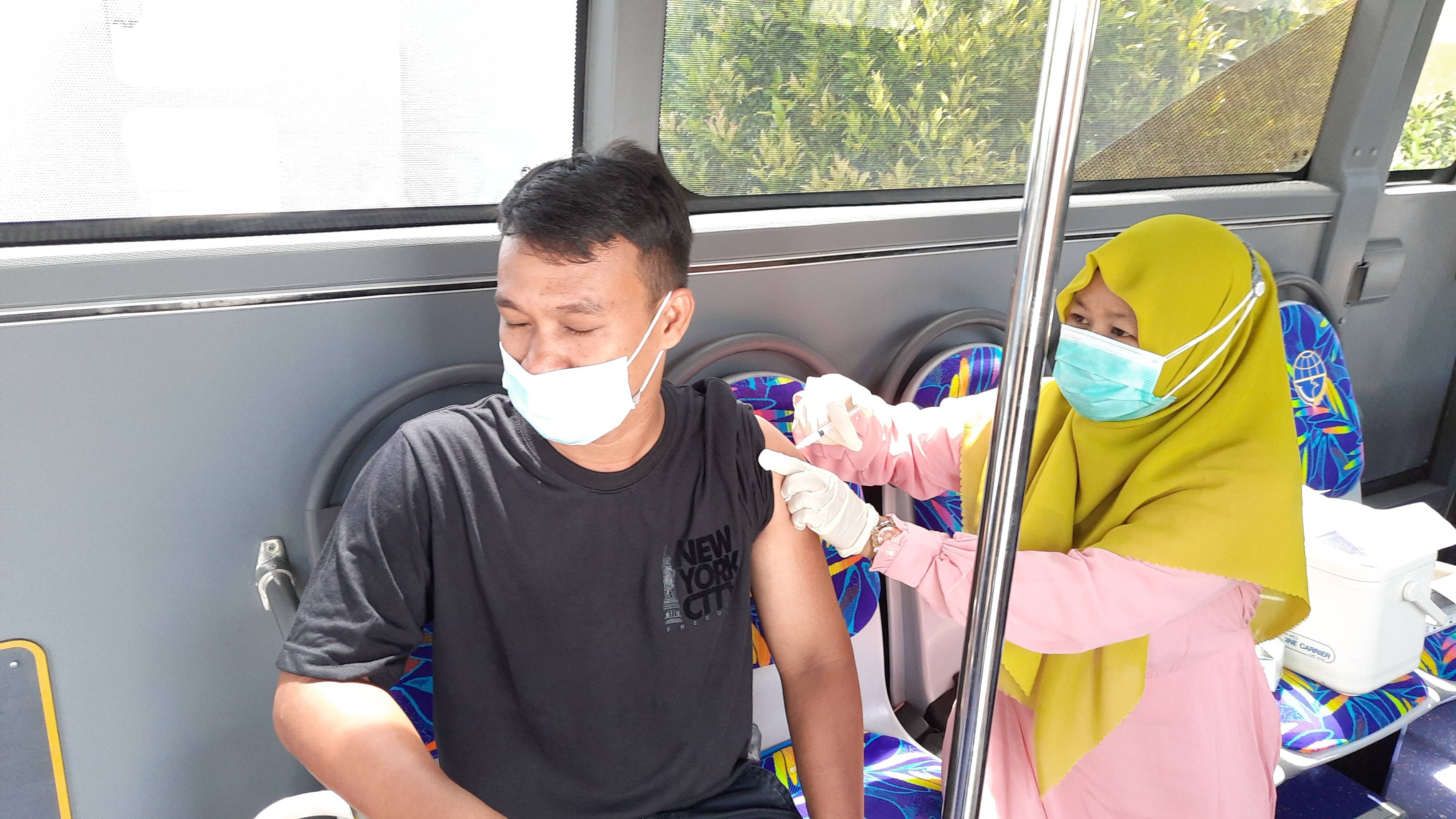 1.500 Lebih Orang Sudah Disuntik Vaksin di Bus Vaksinasi Keliling