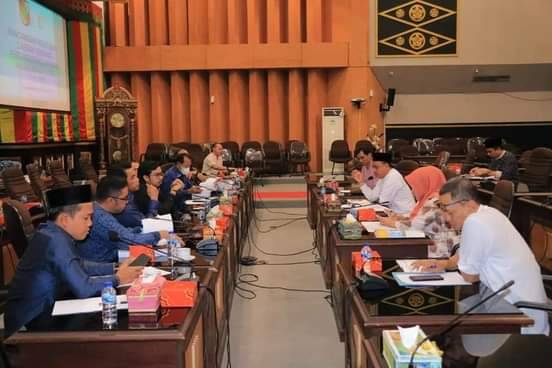 Banggar DPRD Pekanbaru dan TAPD Bahas Capaian Kegiatan dan Pendapatan APBD 2021 