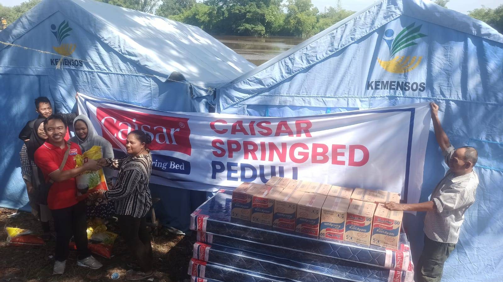 Kepedulian Raja Matras Siak Hulu Obati Kerugian Korban Kebakaran  