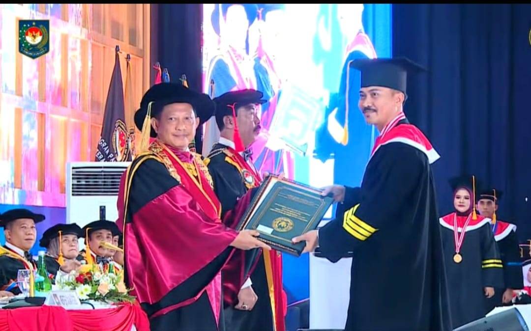 Lulus Dengan Predikat Cumlaude, Kadishub Pekanbaru Berhasil Raih Doktor Ilmu Pemerintahan di IPDN