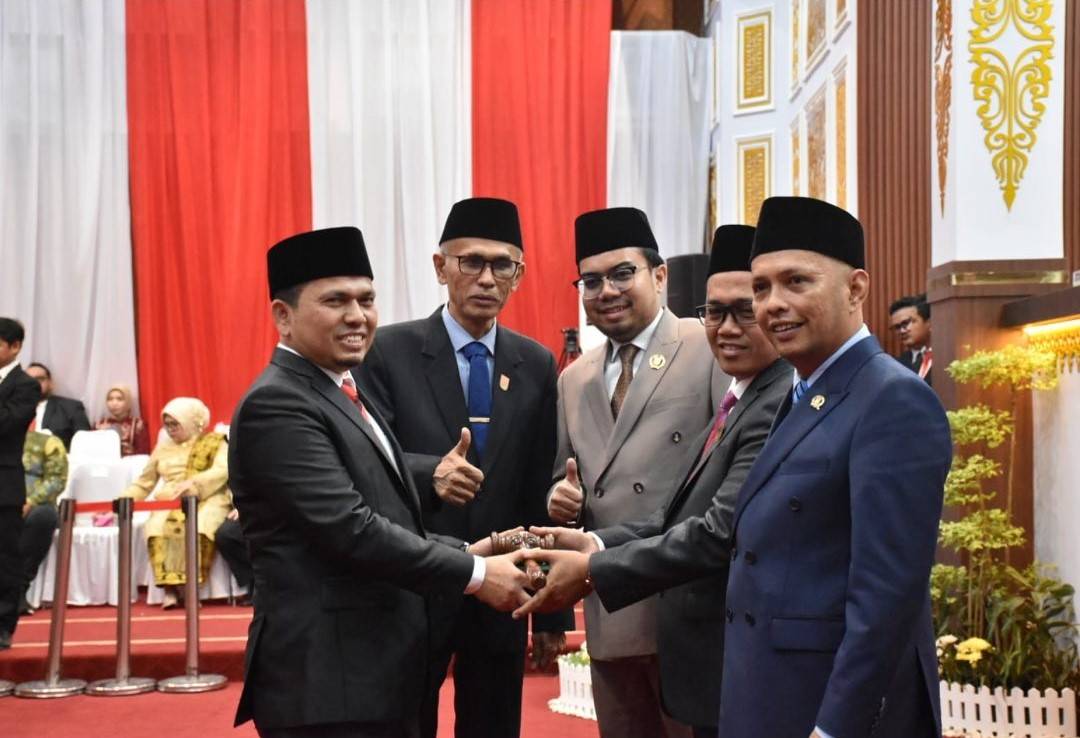 Pelantikan 50 Anggota DPRD Pekanbaru Pada Rapat Paripurna Istimewa Jadi Momen Bersejarah 