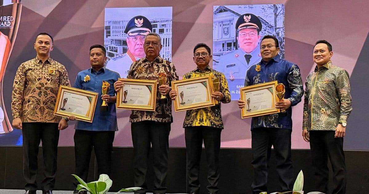 Wako Pekanbaru Raih Pemred Award 2026 di Bidang Informasi dan Komunikasi